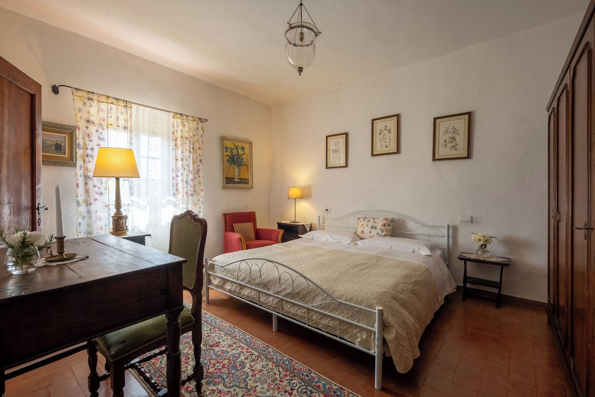 Premium bedding, free WiFi, bed sheets
