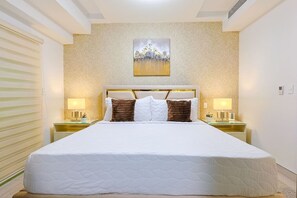 2 chambres, bureau, fer et planche à repasser, accès au Wi-Fi (inclus)