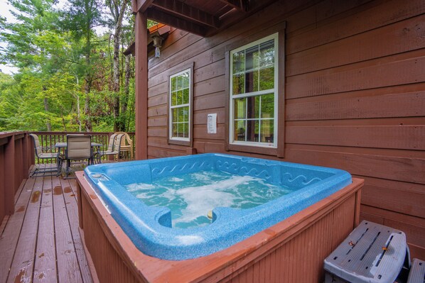 Bain à remous extérieur