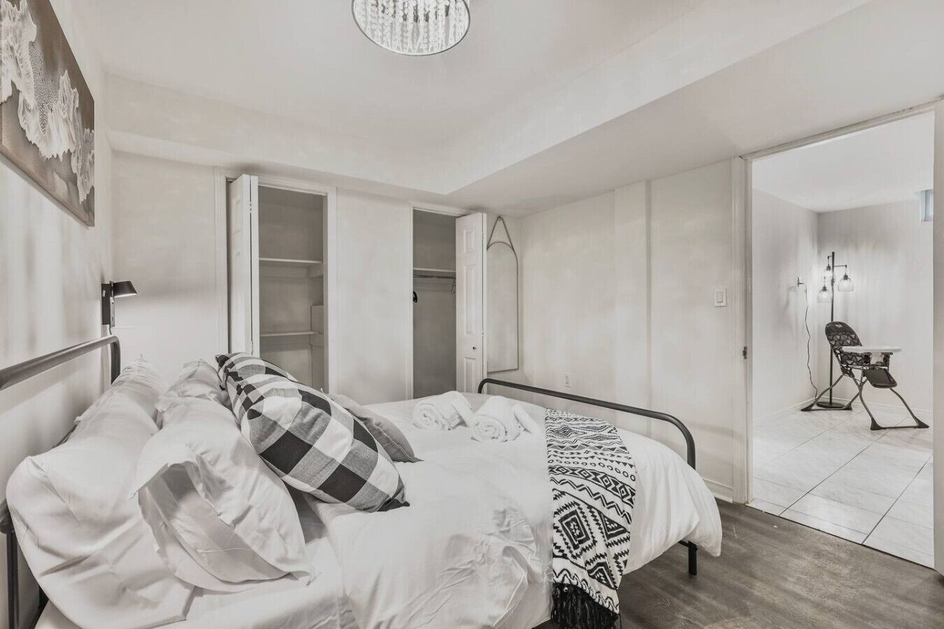 1 bedroom, desk, iron/ironing board, WiFi