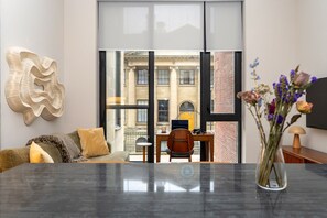 TV - *NEW Stylish 1B/1B Downtown Halifax (Halifax)