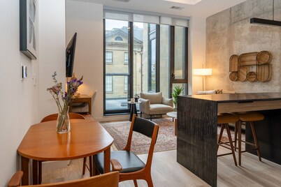 *NEW Elegant 1B/1B Downtown Halifax