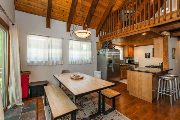 House, Multiple Beds, Patio, Mountain View (Alder Creek Paradise) | Dining