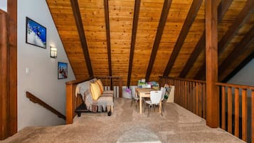 House, Multiple Beds, Patio, Mountain View (Alder Creek Paradise) | Interior