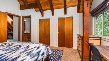House, Multiple Beds, Patio, Mountain View (Alder Creek Paradise) | Individually decorated, individually furnished, desk, laptop workspace