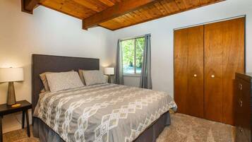 House, Multiple Beds, Patio, Mountain View (Alder Creek Paradise)