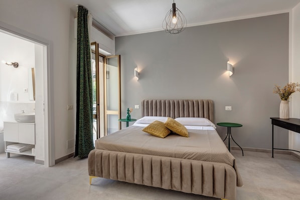 Suite con vasca idromassaggio 205 | Memory foam beds, blackout drapes, soundproofing, free WiFi