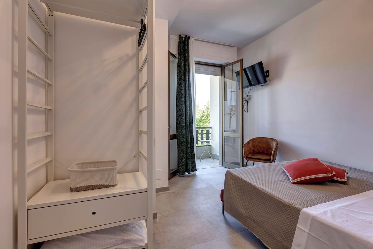 Chambre | Matelas mémoire de forme, rideaux occultants, chambres insonorisées