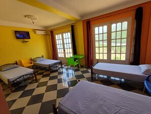 16 bedrooms, WiFi, bed sheets