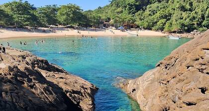 Complete house near the beach and waterfall in Paraty