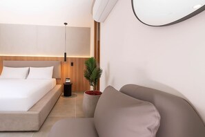 1 Schlafzimmer, Schreibtisch, Bügeleisen/Bügelbrett, Reisekinderbett