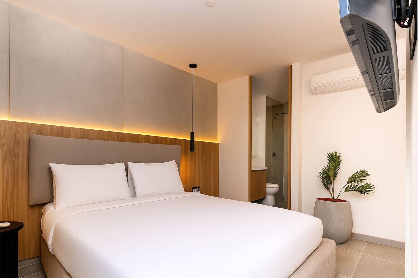 1 bedroom, desk, iron/ironing board, travel cot