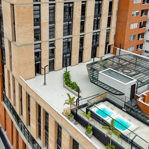 Property grounds - 1BR + Jacuzzi  – El Poblado, Coworking Ready (Medellín)