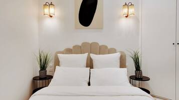 Apartment | 2 bedrooms, laptop workspace, iron/ironing board, bed sheets