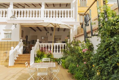 Casa Rural Señorío de Ves para 17 personas con piscina, barbacoa y zona de ocio