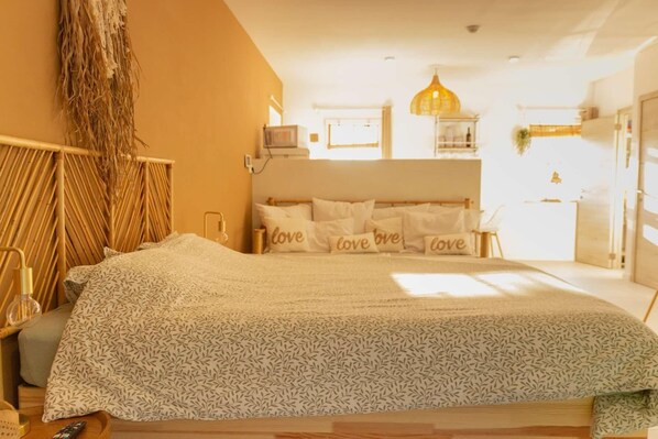 1 bedroom, WiFi, bed sheets