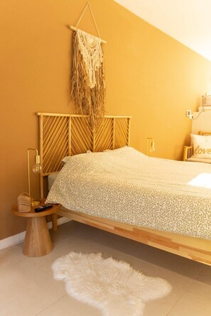 1 bedroom, WiFi, bed sheets