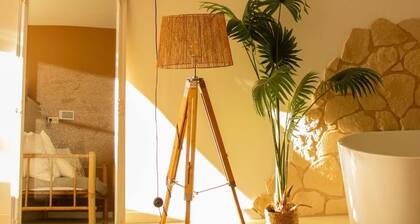 Charming suite with private garden - Ideal romantic getaway