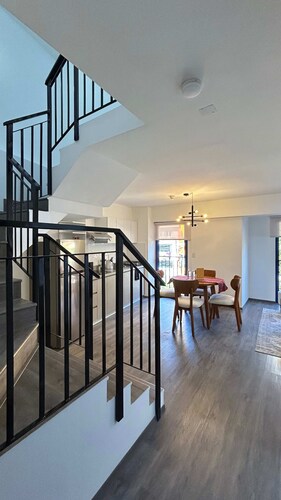 w Trendy 2BR Duplex Retreat in Cusco