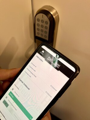 Check-in/check-out kiosk - DH-Hotel Deutsches Haus (Mittweida)