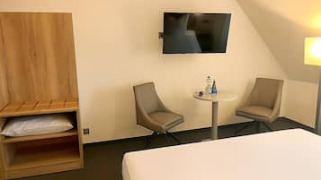 Desk, free WiFi, bed sheets