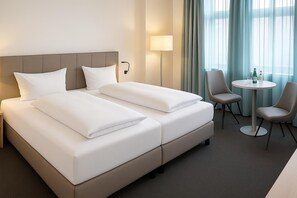 Skrivbord, gratis wi-fi och sängkläder