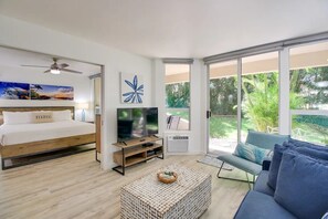 1 bedroom, travel cot, free WiFi, bed sheets