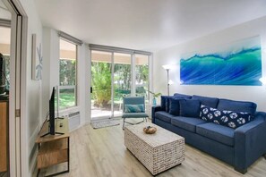 Una Smart TV, un reproductor de DVD