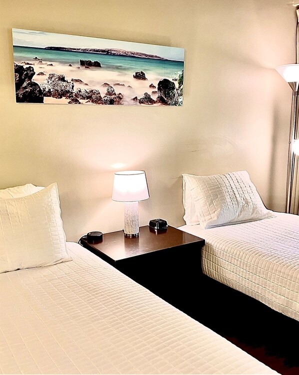 2 bedrooms, travel cot, free WiFi, bed sheets