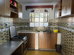 Private kitchen - Golf  AirBnb (Nyahururu)