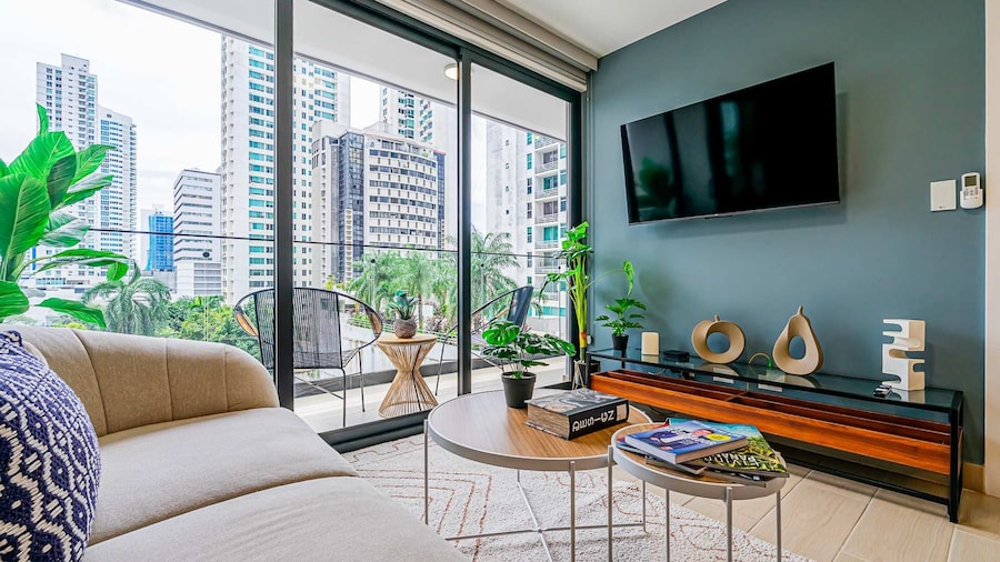 w Bright 1BR w Private Balcony in San Francisco