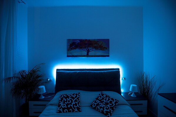 1 slaapkamer, een strijkplank/strijkijzer, reisbedje, wifi