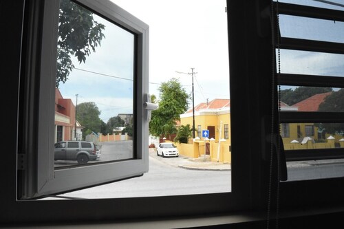 Superb apartment with AC in Willemstad