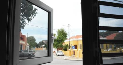 Superb apartment with AC in Willemstad