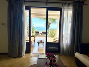 Suite Confort, vue sur l’océan | Terrasse/patio