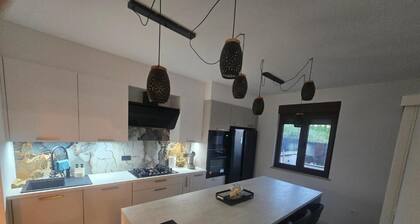 3-bedroom house in beautiful Umag with AC