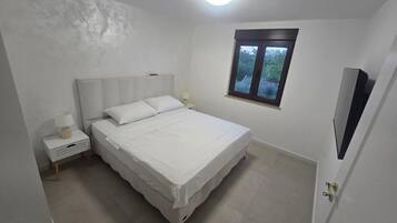 3 dormitorios, tabla de planchar con plancha, wifi y ropa de cama