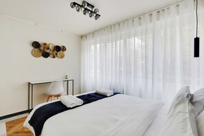 1 bedroom, laptop workspace, iron/ironing board, bed sheets - Cosy Flat - 4p/1bdr - La Villette (Paris)