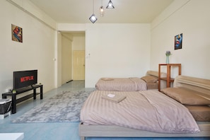 Deluxe Double or Twin Room, City View | Desk, laptop workspace, blackout drapes, free WiFi