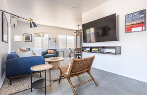 Rumah, 1 kamar tidur | Area keluarga | Smart TV