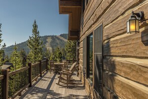 Terrace/patio - Cozy Ski-In/Ski-Out Cabin: Private Deck, Grill, Hot Tub + Views! (Big Sky)