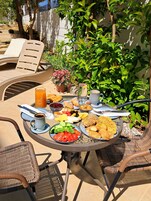 每日供应当地美食早餐（需付费）