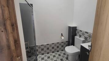 Shower, towels