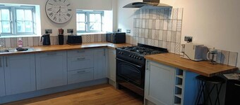 3 Bedroom Cottage - Hot Tub,