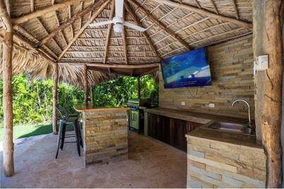  Tropical 2BR Villa w/ Private Pool, Near Beach—Relax in Paradise in Sosúa!