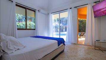 2 bedrooms, WiFi, bed sheets, wheelchair access