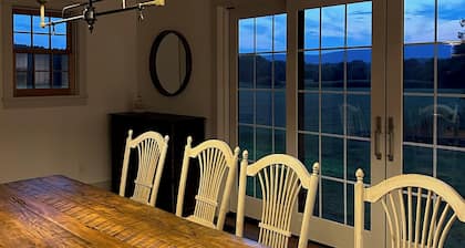 Updated farmhouse with spectacular views: outdoor enthusiast & family paradise