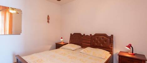 1 chambre, fer et planche Ă repasser, Wi-Fi, literie fournie