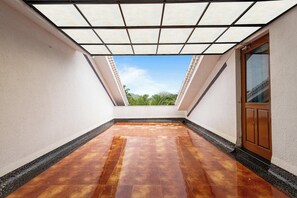 Lyxlägenhet - 2 sovrum - utsikt mot poolen | Terrass/Patio