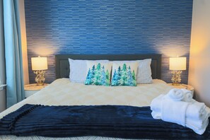 Iron/ironing board, Internet, bed sheets